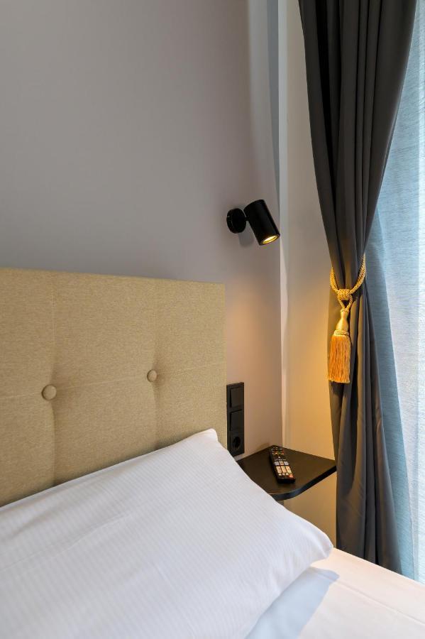Nikii City Hotel Leverkusen Buitenkant foto