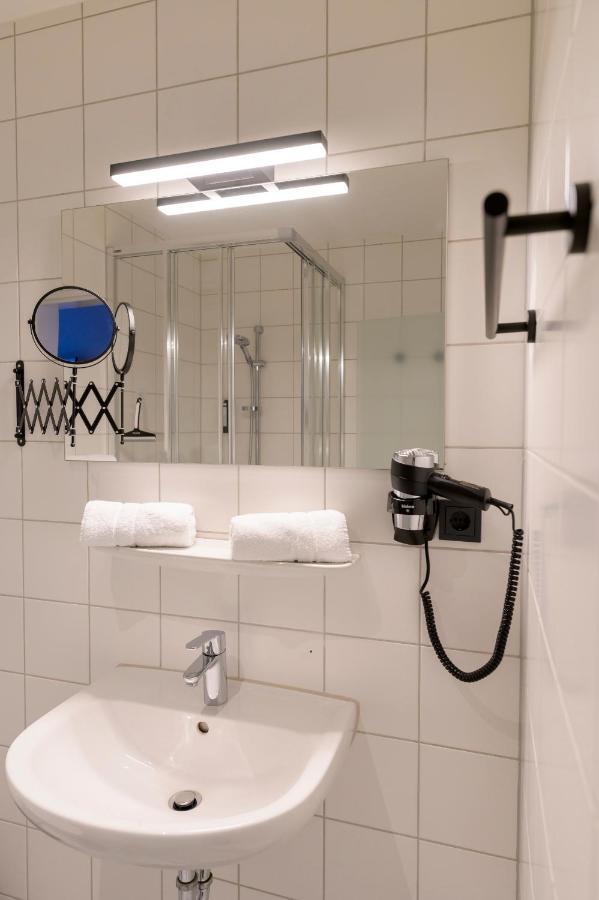 Nikii City Hotel Leverkusen Buitenkant foto